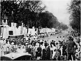 The procession and student rally around the funeral of Phan Chu Trinh in 1926